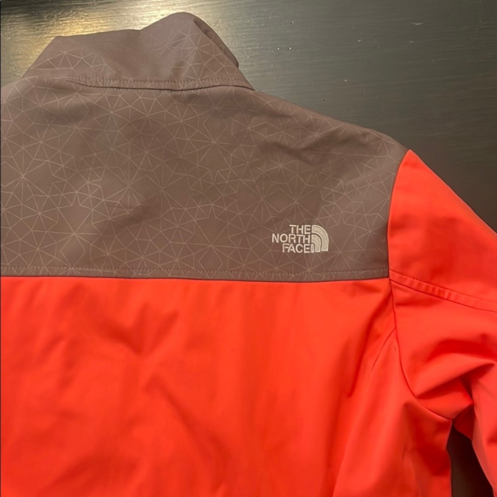 North face jacket - Picture 2 of 3